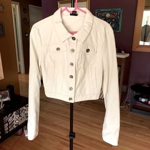 Cute White jacket Rue 21